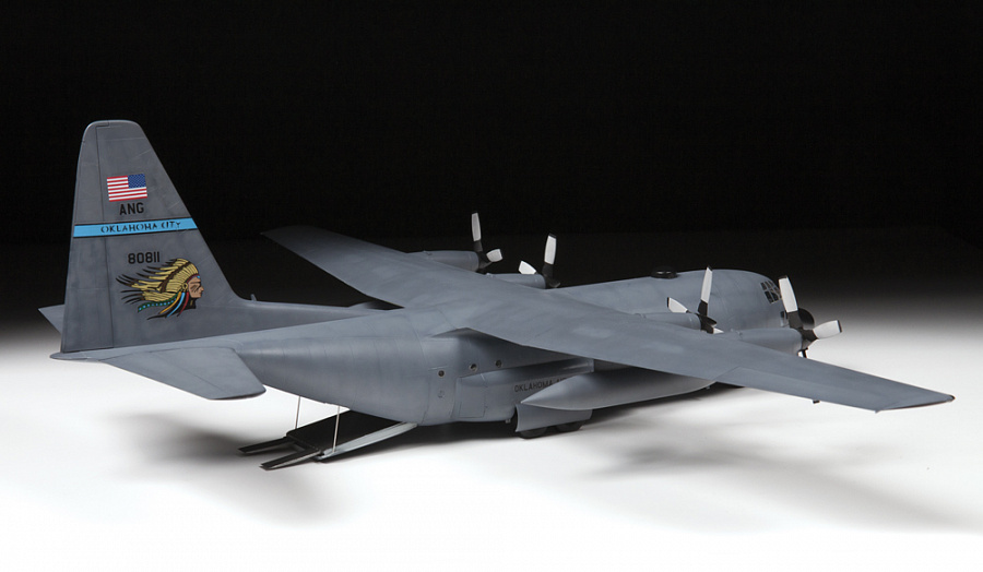 Модель Американский военно-транспортный самолет С-130, масштаб 1к72,  Звезда артикул 7321. # 4 hobbyplus.ru