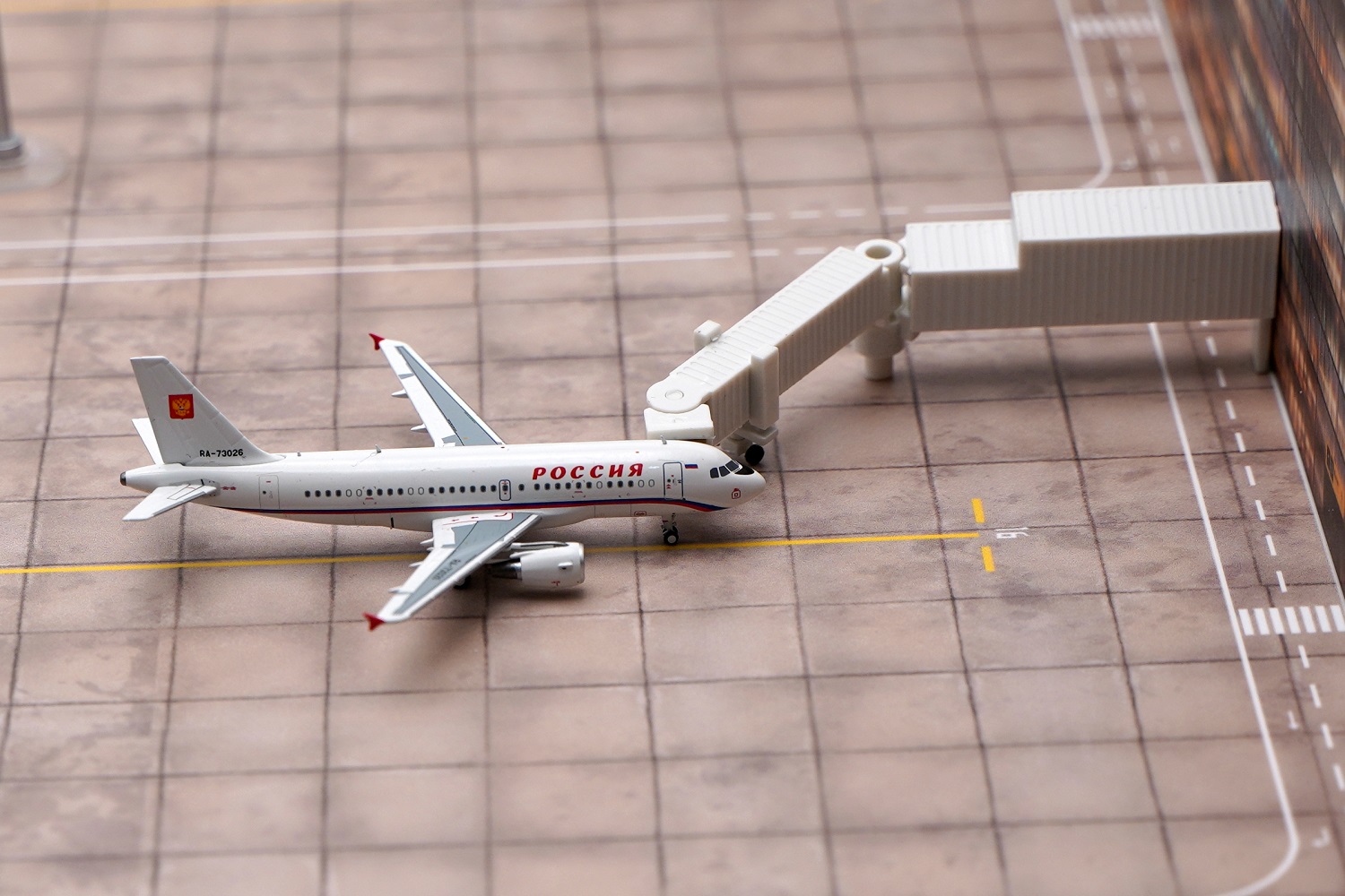 ������ ������� �320 ��� ������, 1:400.  # 5 hobbyplus.ru