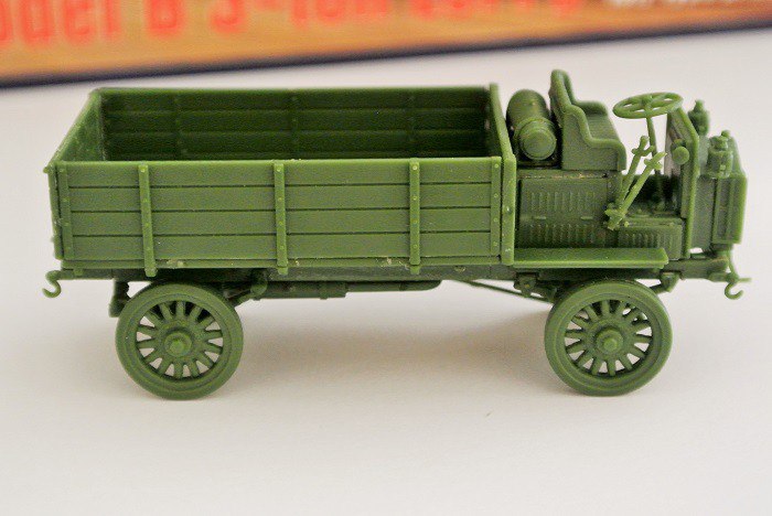 Сборная модель Американский грузовой автомобиль FWD Model B 3-ton Lorry (1917 type production), производства RODEN, масштаб 1/72, артикул: Rod733 # 5 hobbyplus.ru
