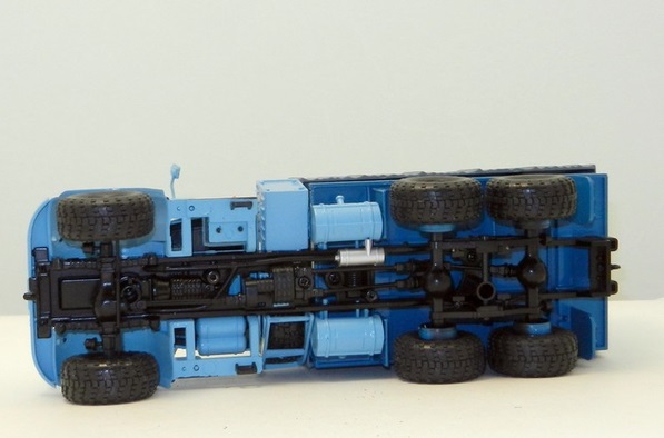 Масштабная модель КрАЗ 255Б1 бортовой с тентом (1969), голубой, масштаб 1:43. Производитель Наш Автопром. Артикул Н288.г. # 5 hobbyplus.ru