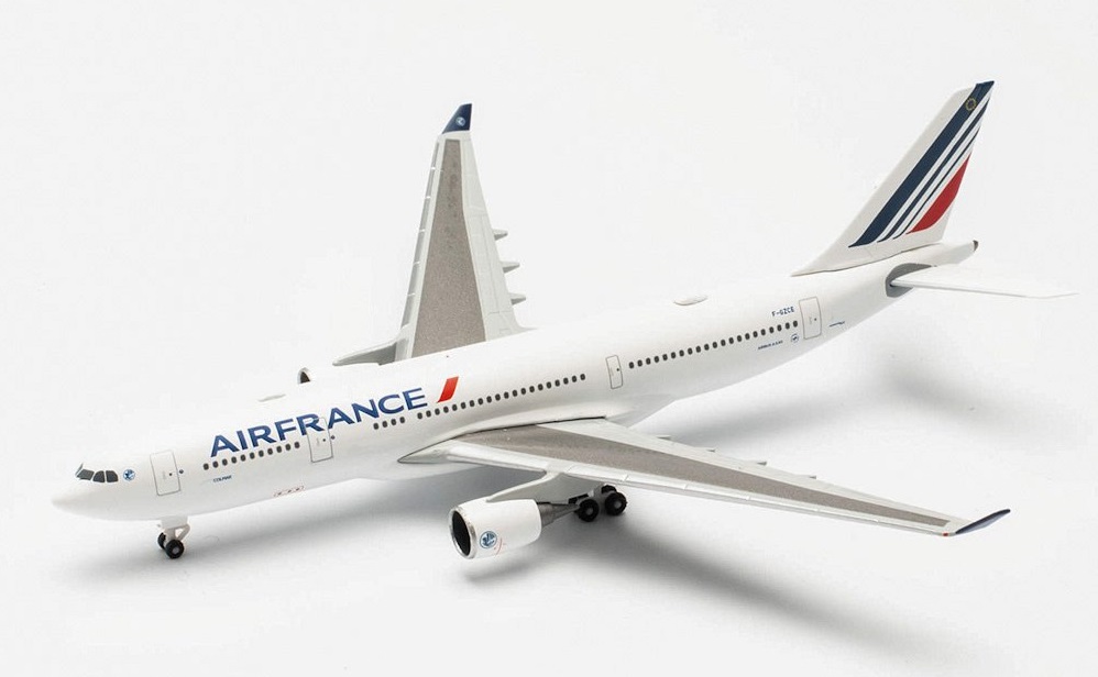 ������ �������� Airbus A330-200 Air France, 1:500, 536950. # 2 hobbyplus.ru