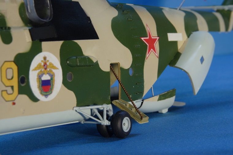 Сборная модель: Российский тяжелый вертолет Ми-26, производство 