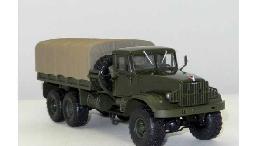Масштабная модель КрАЗ 255Б бортовой с тентом (1979), зеленый, масштаб 1:43. Производитель Наш Автопром. Артикул Н289.з. 