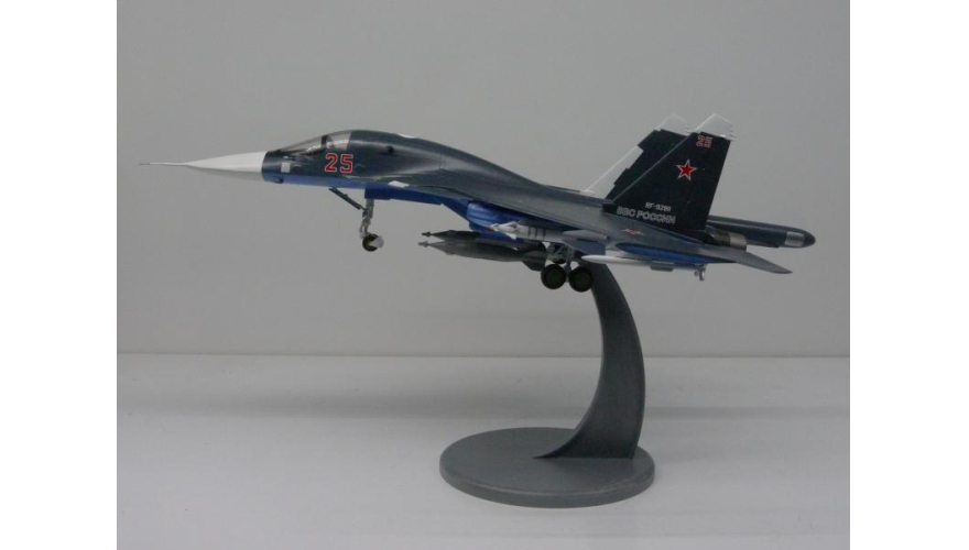        -34  1:72,   28 . ,  .  Model Russian front-line aircraft, the Su-34. Scale 1:72, hand made.