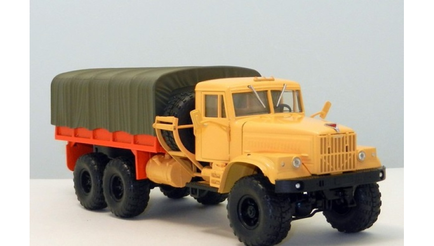 Масштабная модель КрАЗ 255Б бортовой с тентом (1979), оранжевый, масштаб 1:43. Производитель Наш Автопром. Артикул Н289.о. 