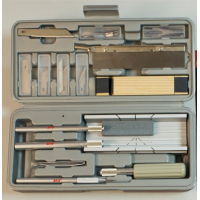 Набор  ножей для моделирования с алюминиевым зажимом, 30 предметов. Артикул 4025.