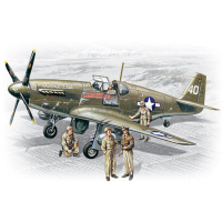 P-51B c пилотами и техниками ВВС США ICM Art.: 48125 Масштаб: 1/48