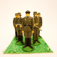 Набор из пяти оловянных покрашенных солдатиков, Немецкая армия. 