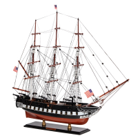 Деревянная модель военного корабля 