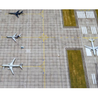 Площадка аэропорта, с элементами полосы для моделей самолётов масштаб 1:400.