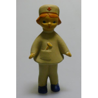 Резиновая игрушка девочка медсестра. Сделанная в СССР 70-80 г. Высота 16 см.