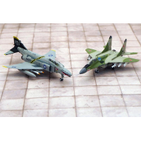Набор самолётов, истребитель Миг 29 Россия и  истребитель F-4C США, НАТО. 